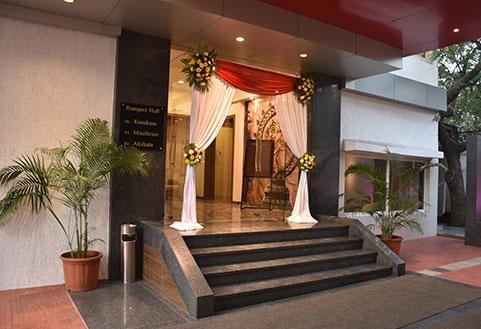 Hotel South Coast Navi Mumbai Esterno foto